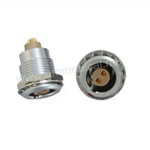 O'Z-o'zidan qulflanadigan ko'p qutbli konnektorli sobit rozetka